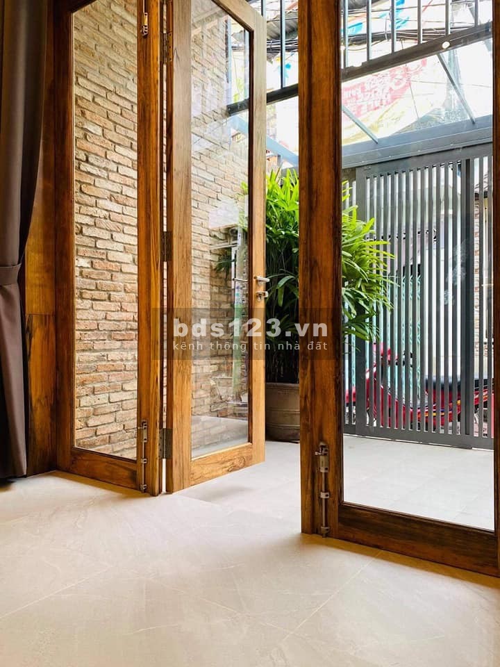 Quang Trung phường 10 diện tích 70m2 giá chỉ 5.5 tỷ bán đất tặng nhà.