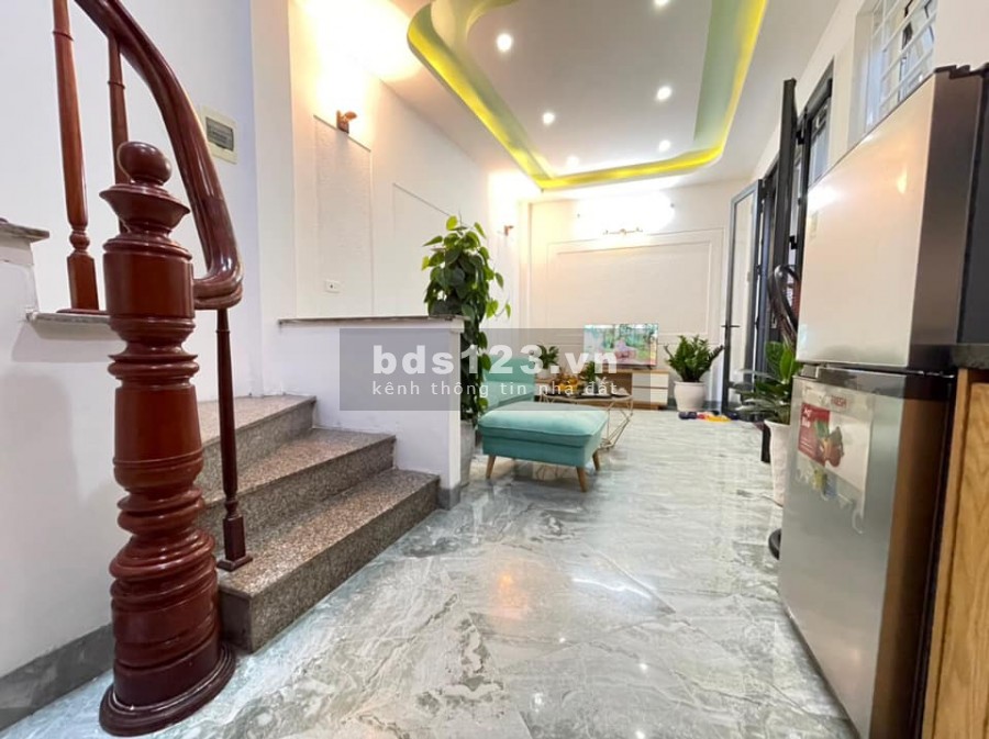 Gấp: Bán nhà Hồ Tùng Mậu - Ở ngay - Tặng nội thất 100% - 39m2 x 5T MT 5m - Giá chỉ 3,5 tỷ (TL)