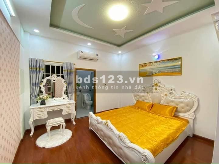Bán gấp nhà 4 tầng đúc hẻm xe tải, dt 70m2, giá 5.3 tỷ, Quang Trung, Gò Vấp