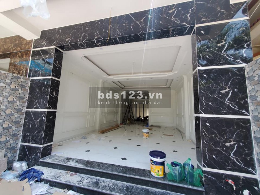 Vũ Xuân Thiều Sài Đồng. Nhà như biệt thự lô góc, thang máy, kinh doanh