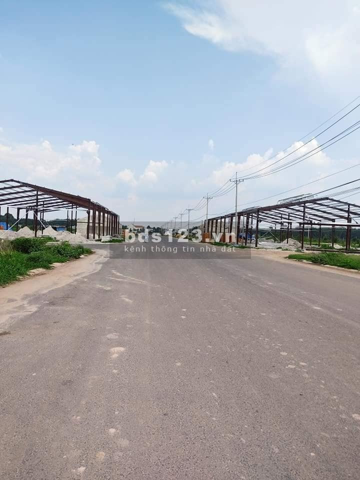 Bán gấp 5380m2 (65x82m) mặt đường ô tô gần Quốc Lộ, chợ, trường học cách 2km - 400tr/sào