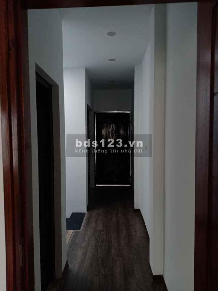 Bán nhà 2 mặt thoáng, nở hậu, ngõ thông, 100m bãi gửi ô tô, bao đẹp, 5 tầng