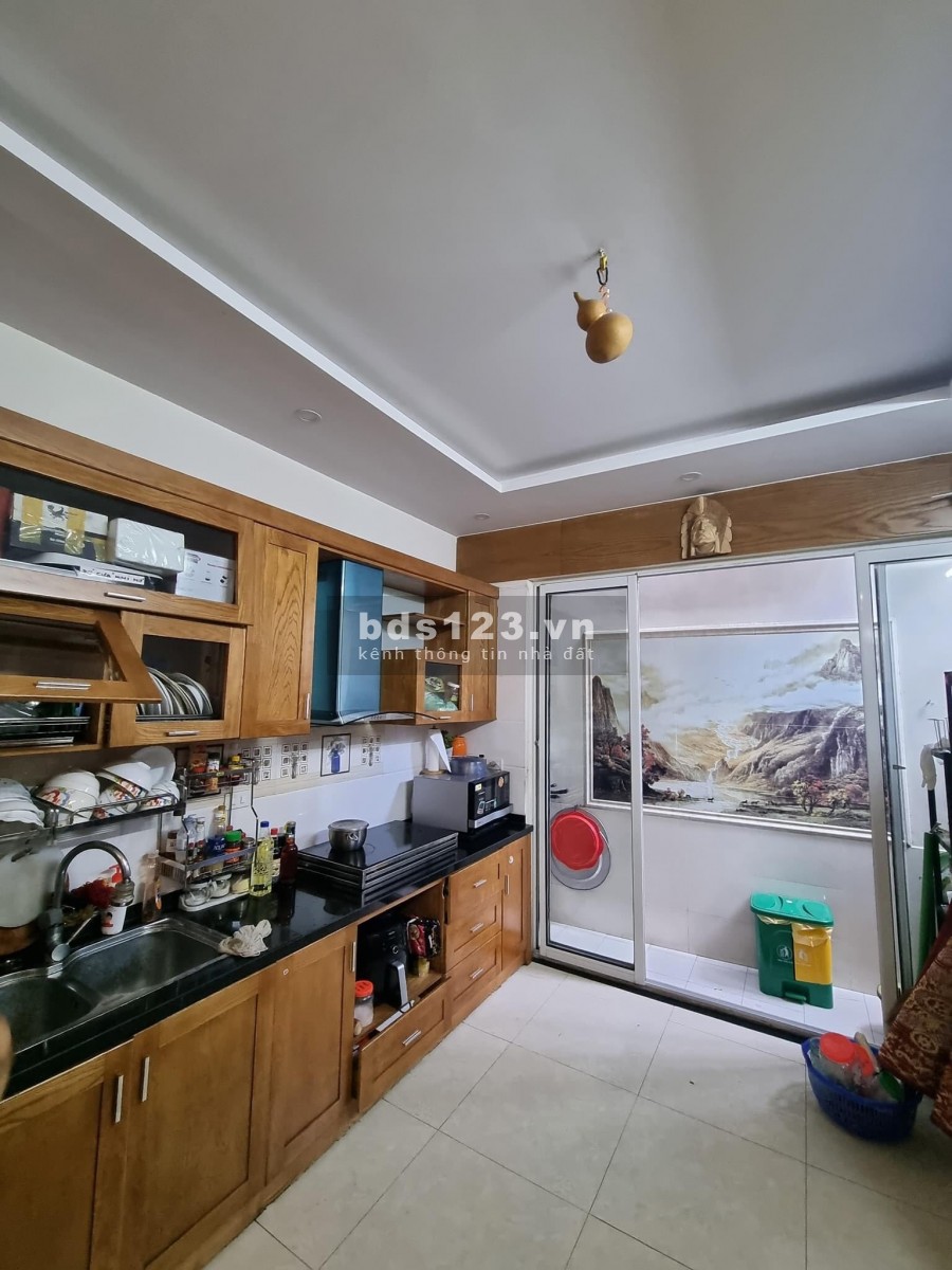Nhà Hoàng Mai, dân xây, sổ vuông đẹp, hai thoáng, 20m ra đường ô tô DT 60m2 nhỉnh 4 tỷ