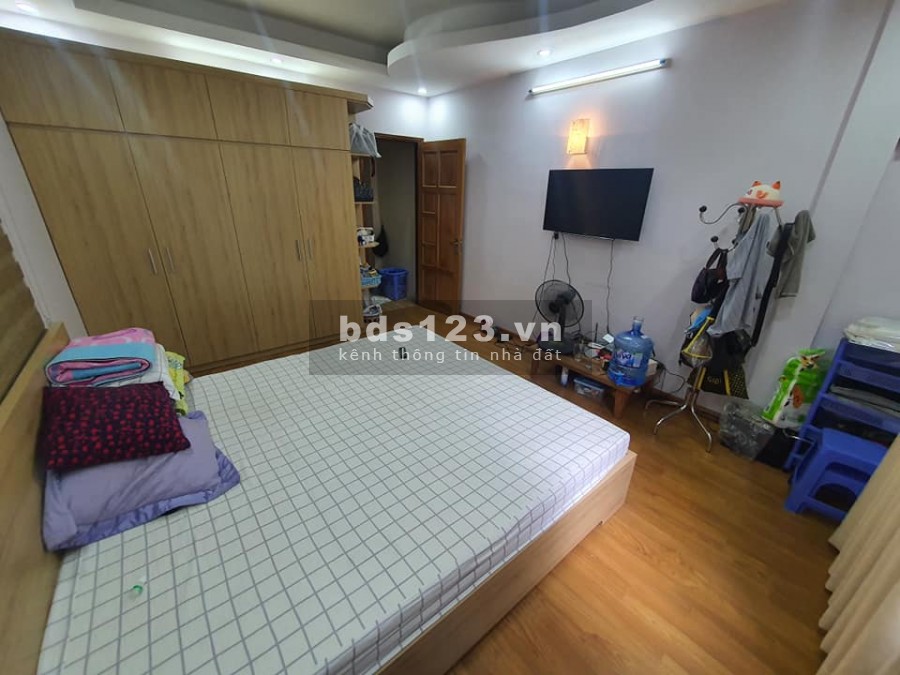 Bán gấp nhà Xuân Phương, Quận Nam Từ Liêm, dt 48m2, giá 2.95 tỷ, đường ba gác tránh