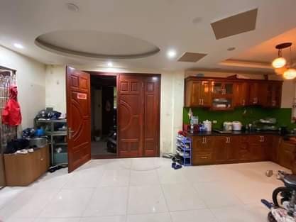 Bán nhà lô góc mặt tiền lớn Văn Hương 33m2, 4 tầng, mt 3m, Quận Đống Đa
