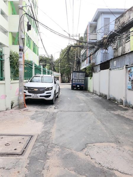 Bán nhà HXH Tôn Thất Thuyết, nhà cũ tiện xây mới, ngang 5m có…