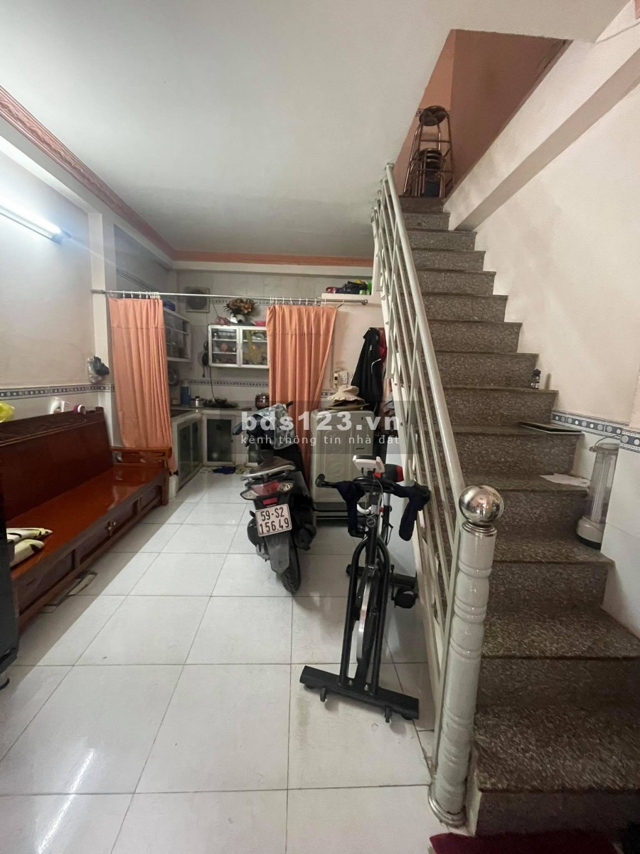 Đông Hồ phường 4, Quận 8 sát bên chợ Phạm Thế Hiển, lh 0362592754