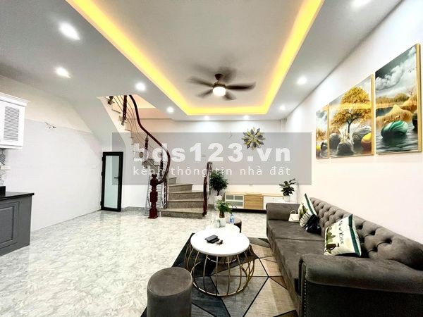 Nhà cực phẩm Nguyễn Trãi, Thanh Xuân, 5 tầng, mt 5,5m, nhỉnh 3 tỷ, nội thất mới kính cong.