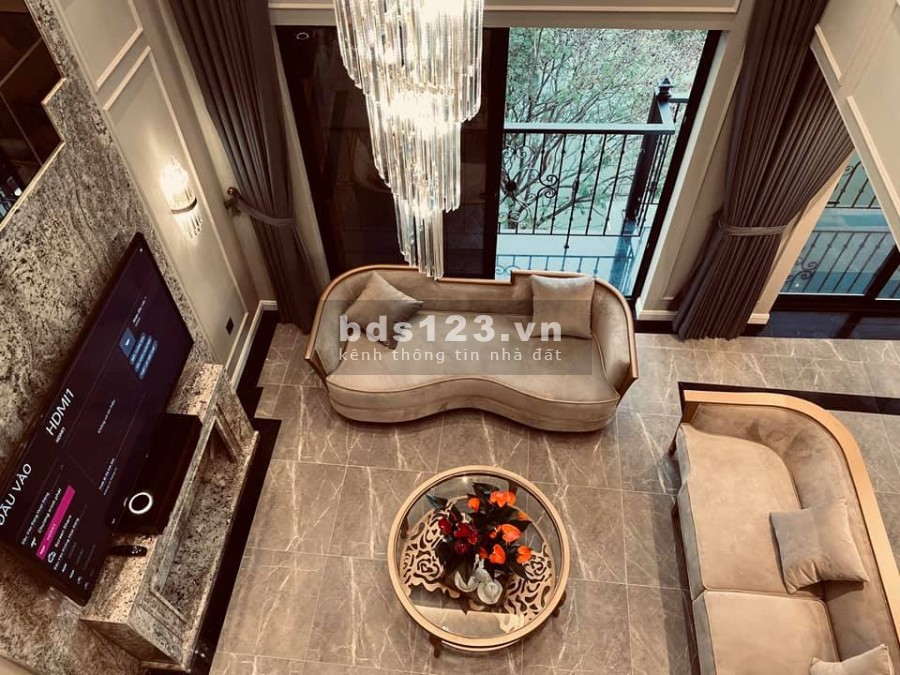 Biệt Thự Vip Hồ Tây, dt 98m2, 8 tầng, mt 12m, 59 tỷ, thang máy, 3 thoáng view hồ. Sổ vuông đẹp