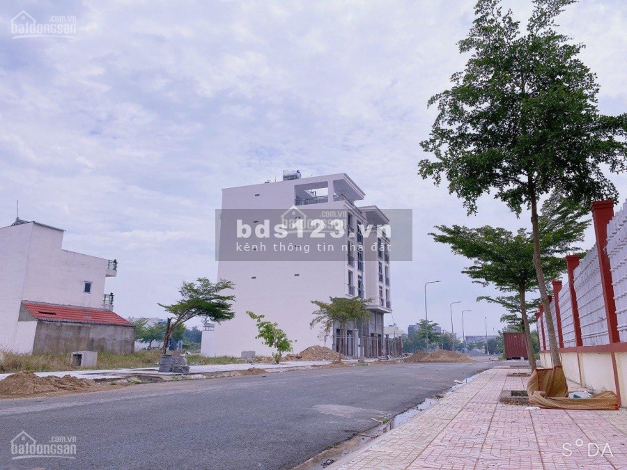 Cần bán lô đất 2 mặt tiền vị trí đẹp trong khu vực Đông Dân Giá Tốt để đầu tư 1 tỷ 900 tr