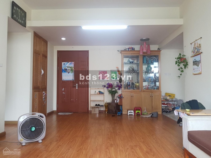 Cô Hai cần bán căn hộ 2 ngủ CT3D Nam Cường, Cổ Nhuế 1, ban công Hướng NAM, k qua trung gian
