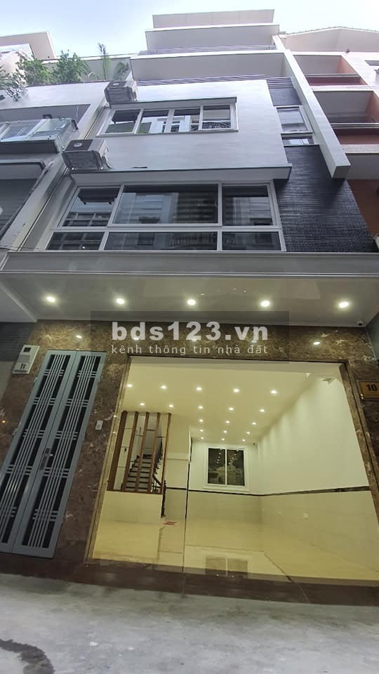 Trung Kính kinh doanh, văn phòng ô tô tránh dt 60m2 x 6 tầng, MT 5,5m.