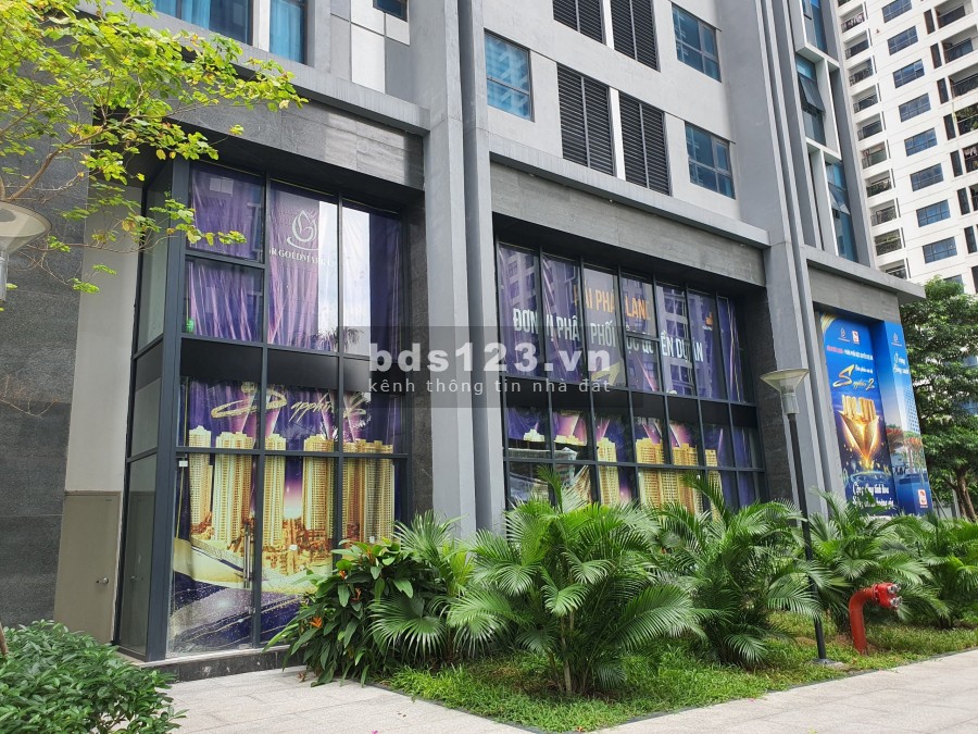Cho thuê mặt bằng kinh doanh DT 150m2 tại tòa S2 Goldmark City 136 Hồ Tùng Mậu. LH: 077.23.66666
