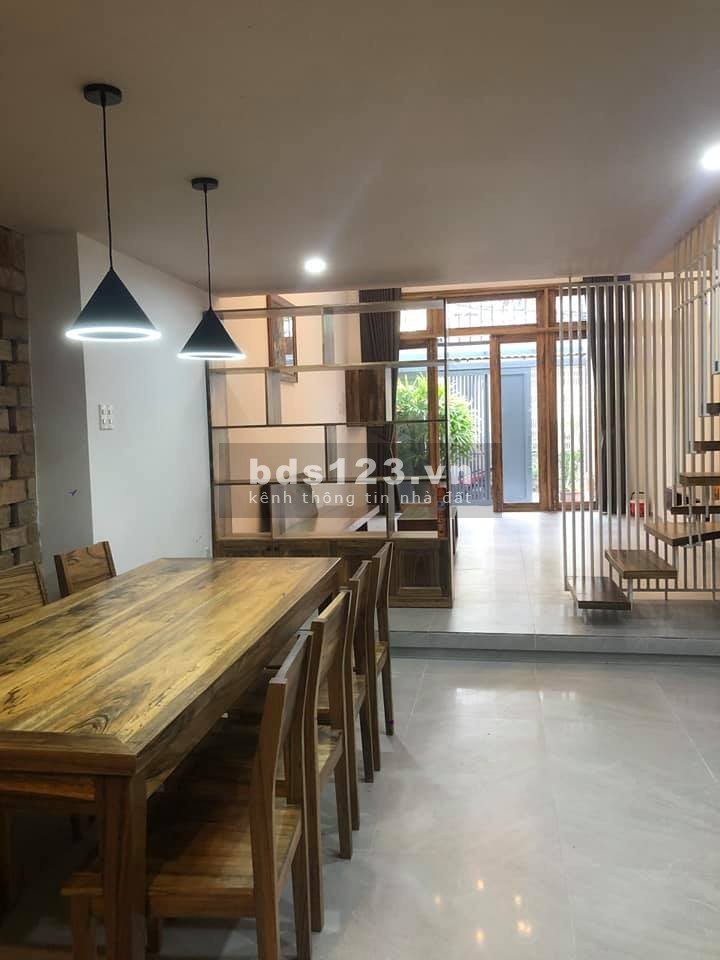 Quang Trung phường 10 diện tích 70m2 giá chỉ 5.5 tỷ bán đất tặng nhà.