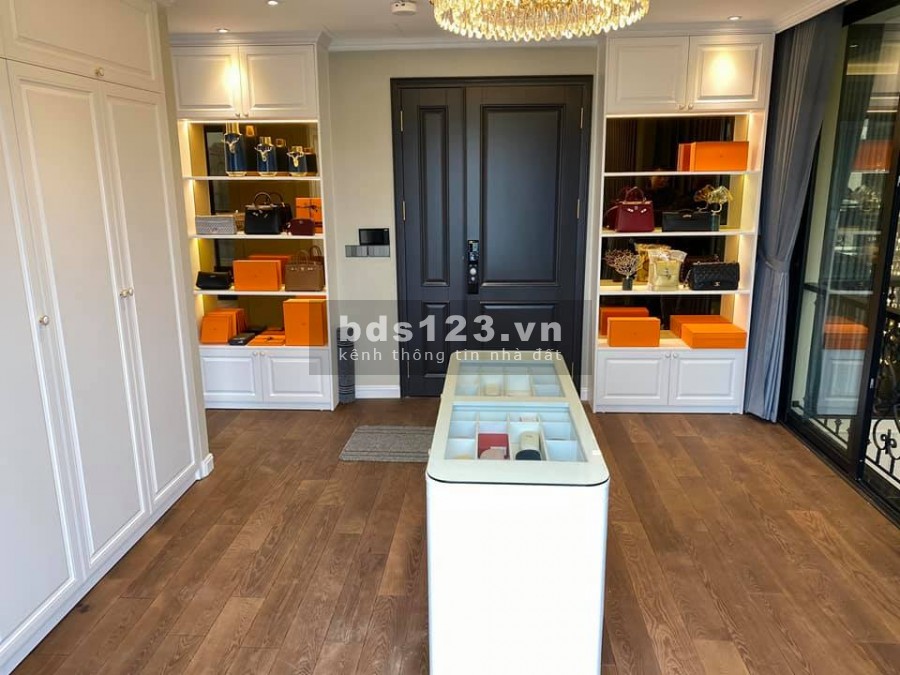 Biệt Thự Vip Hồ Tây, dt 98m2, 8 tầng, mt 12m, 59 tỷ, thang máy, 3 thoáng view hồ. Sổ vuông đẹp