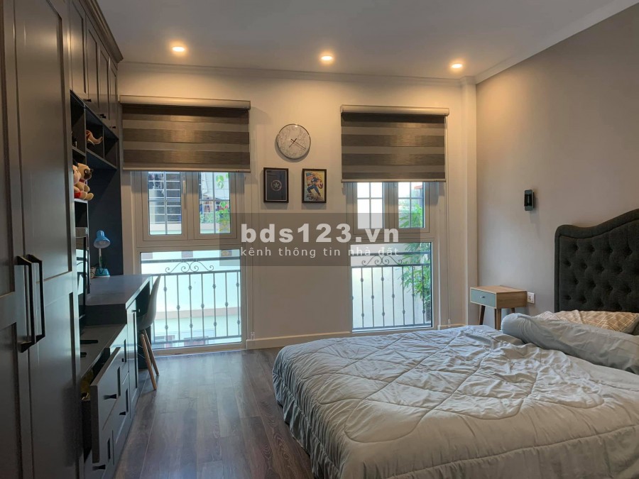 Bán nhà đường Láng, 35m2 giá chỉ nhỉnh 4 tỷ.