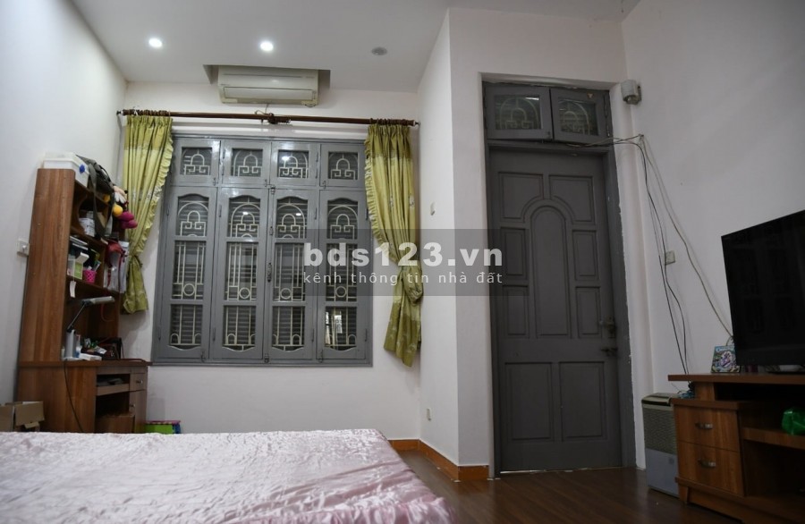 Bán nhà Ngọc Thụy 50m2 dt 20m ô tô, mặt tiền 5m, giá bán 2.75 tỷ, 3 tầng