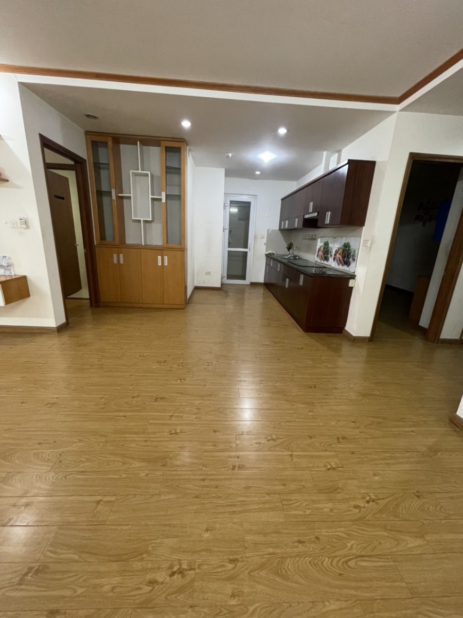 Chính chủ cần bán căn 3310- tòa V1 Văn Phú Victoria, phường Phú La, Hà Đông.