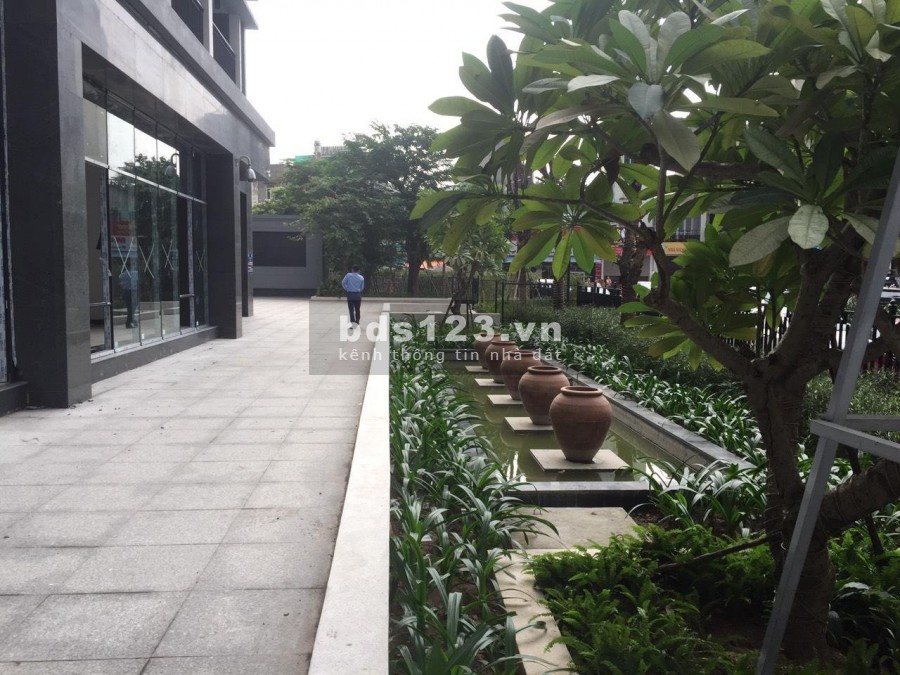 Cho thuê mặt bằng kinh doanh DT 150m2 tại tòa S2 Goldmark City 136 Hồ Tùng Mậu. LH: 077.23.66666