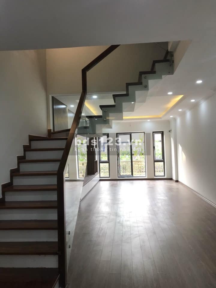 Bán nhà khu vực Vũ Trọng Phụng, Mặt tiền 3.4m, 40m2 5 tầng giá chỉ 5.5tỉ