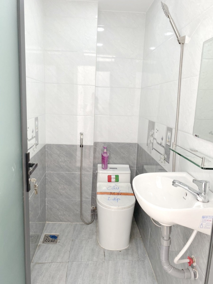 Nhà (3.2*8.3m, nở hậu) hẻm 739 Hưng Phú Phường 9 Quận 8