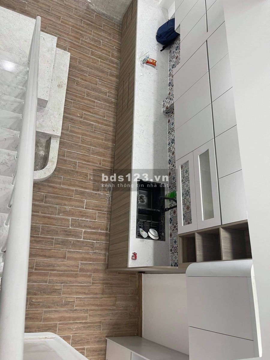 Khuông Việt diện tích 68m2 hẻm xe hơi 6tỷ Phú Trung Quận Tân Phú