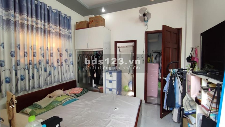 Bán nhà HXH thẳng trục Nguyễn Văn Khối P.11 Gò Vấp, 3 lầu, 56m2(7x8), giá hơn 5 tỷ.