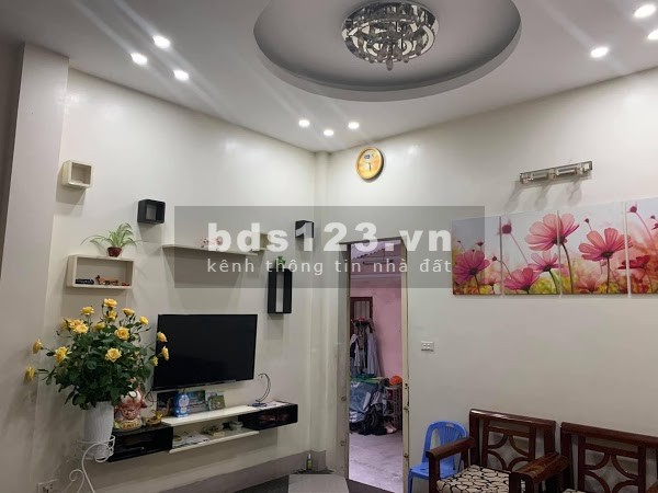 Bán gấp nhà Phố Xã Đàn, dt 85m2, 5T, mt 5.6m, kinh doanh giá 10tỷ6