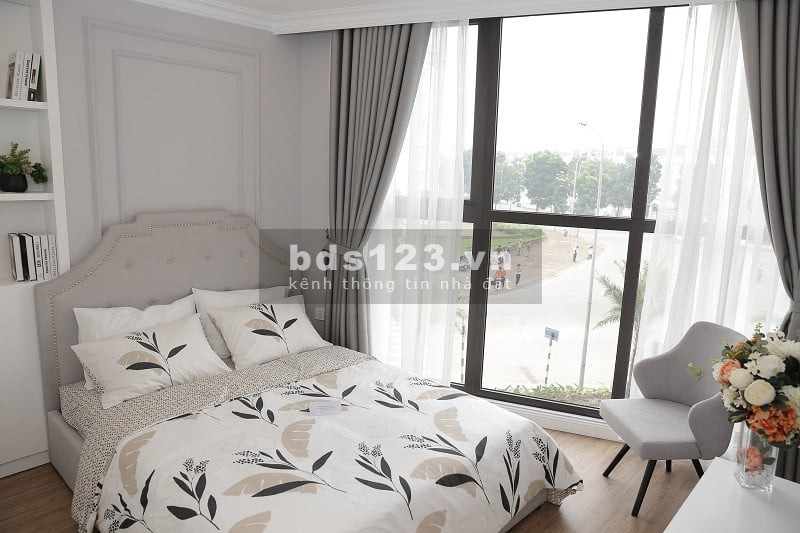 Căn góc 97m2, 3 ngủ, 2WC, 3 ban công hướng đông nam, view bể bơi tại KĐT Sài Đồng. Giá chỉ 3,3 tỷ, LS 0%. Nhận nhà ở ngay