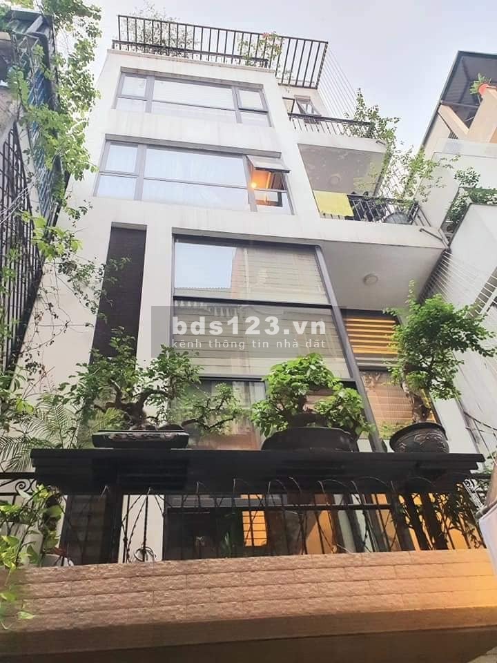 Bán nhà ngay Ngã Tư Sở, ngõ thông, ô tô, kinh doanh giá chưa đên 4 tỷ