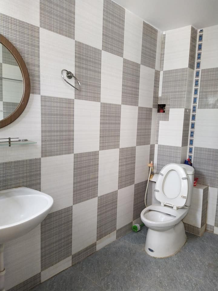 Bán gấp Nhà đẹp long lanh Lý Thái Tổ, Quận 10, dt 40m2, 3 Tầng, giá 5 tỷ 9