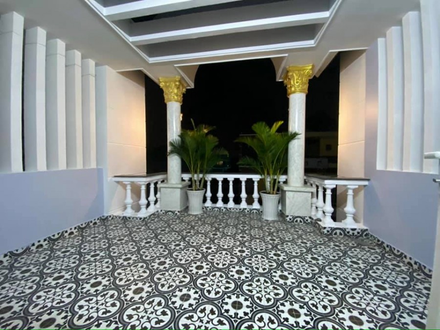 Bán gấp Nhà đẹp long lanh Lý Thái Tổ, Quận 10, dt 40m2, 3 Tầng, giá 5 tỷ 9