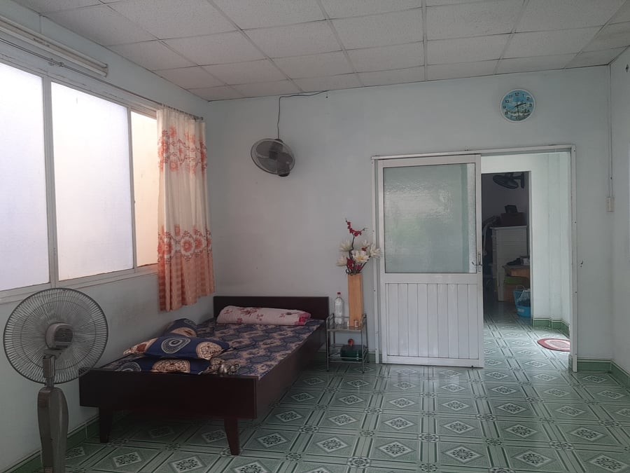 Bán gấp Nhà đẹp long lanh Lý Thái Tổ, Quận 10, dt 40m2, 3 Tầng, giá 5 tỷ 9