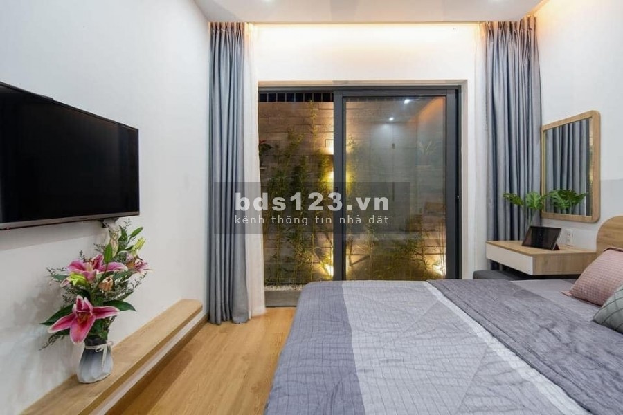 Bán nhà ngay Ngã Tư Sở, ngõ thông, ô tô, kinh doanh giá chưa đên 4 tỷ