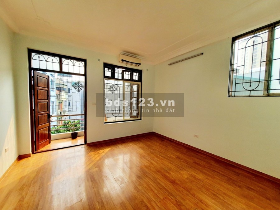 3 mặt thoáng, gần ngay ô tô, 66m2x5 tầng, thông khắp ngả