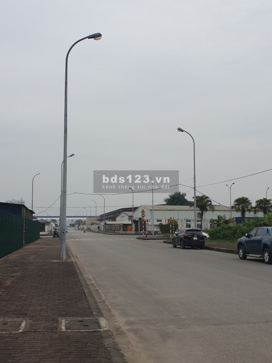 Cho thuê đất trống 5000m2 làm bãi để xe, xây dựng kho xưởng trong KCN Đài Tư, Phúc Đồng, Long Biên, Hà Nội
