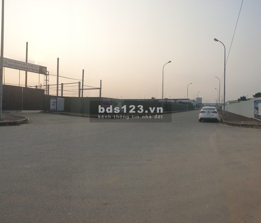Cho thuê đất trống 5000m2 làm bãi để xe, xây dựng kho xưởng trong KCN Đài Tư, Phúc Đồng, Long Biên, Hà Nội