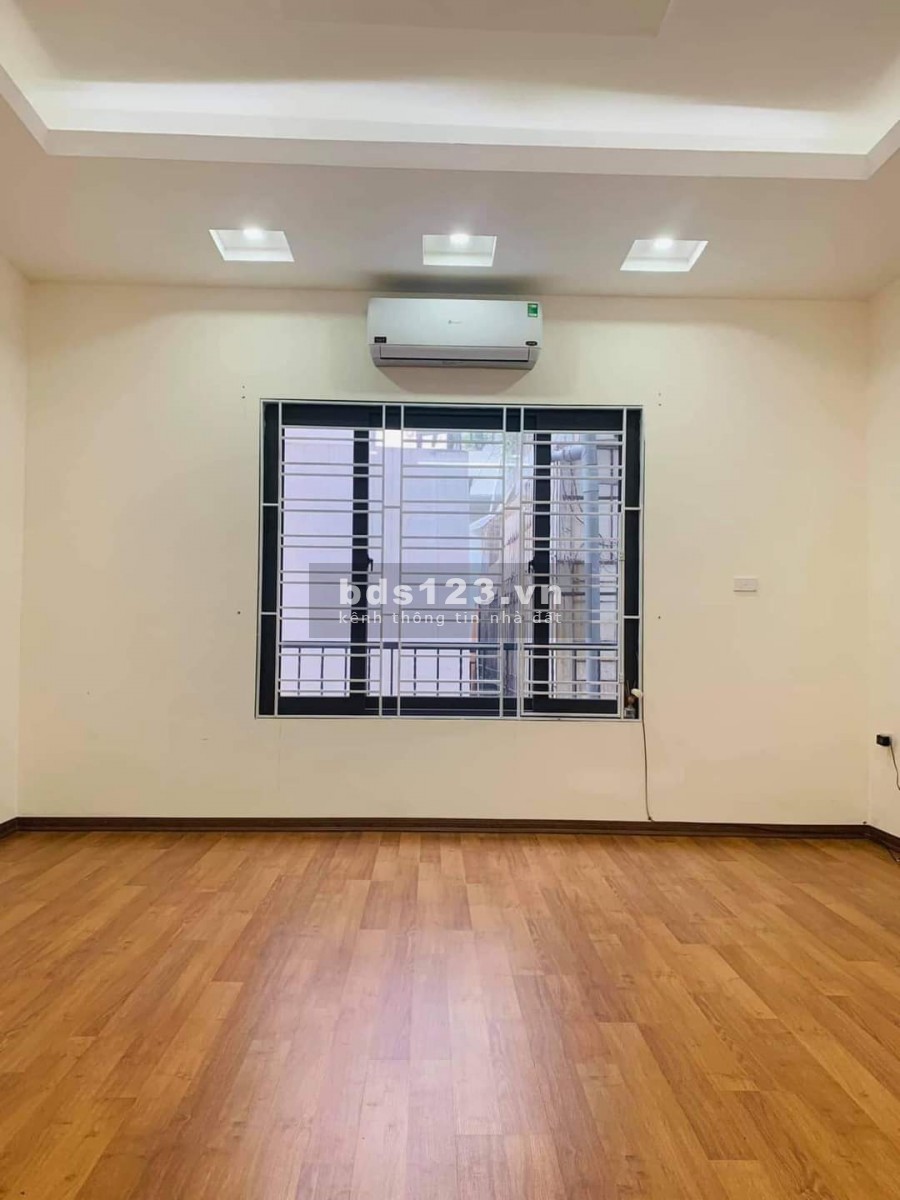 Cần Bán Gấp Nhà Phố Mai Hương 30m×5T.Cách Mặt Phố Chính 70m