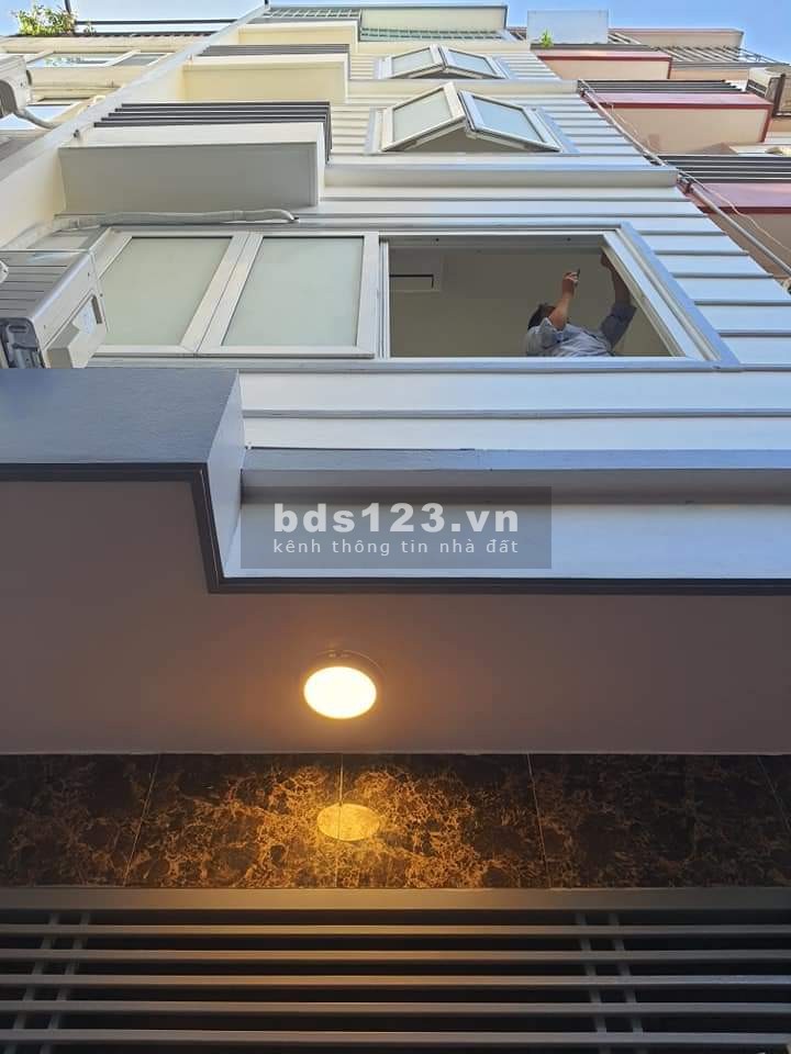 Ban nhà Đội Cấn Ba Dìnhdtsd 45m2, 5 tầng mặt tiền 4m, giá nhỉnh 5 tỷ