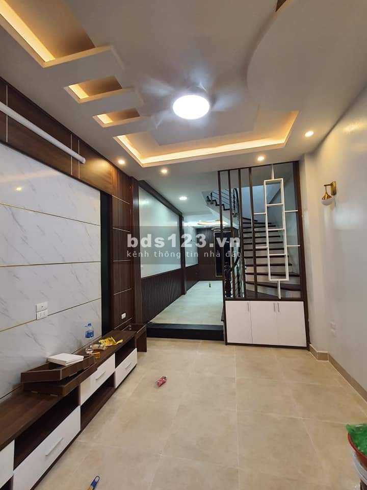 Ban nhà Đội Cấn Ba Dìnhdtsd 45m2, 5 tầng mặt tiền 4m, giá nhỉnh 5 tỷ