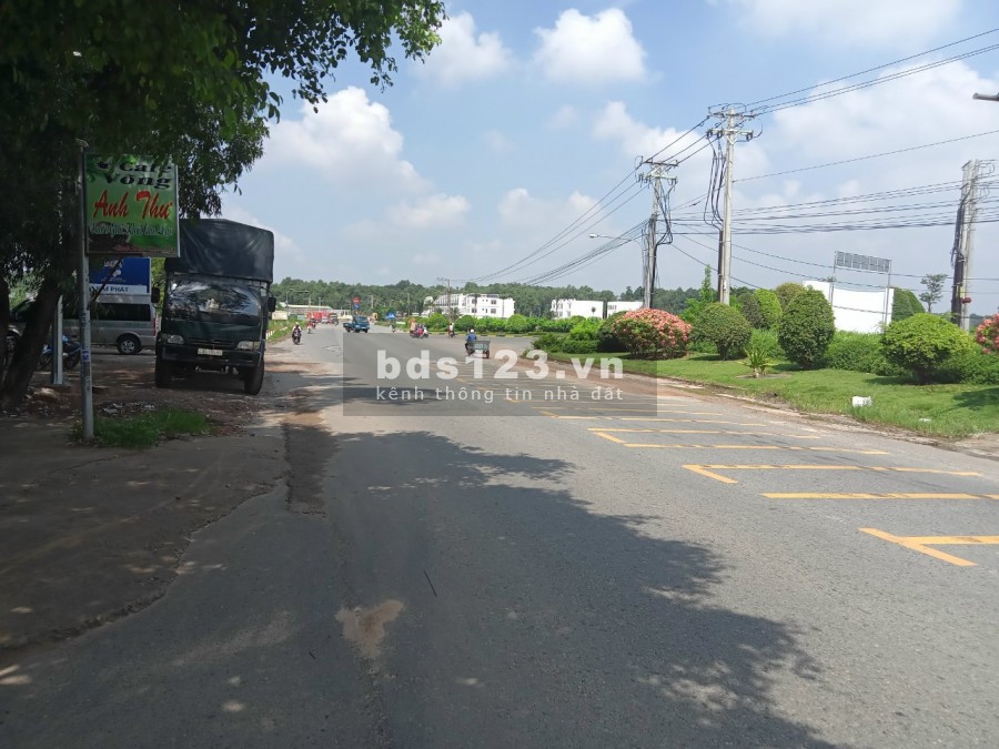 Đất tân uyên 300m2 giá chỉ 1tỷ350 nền sổ sẳn có ngân hàng cho vay 50%
