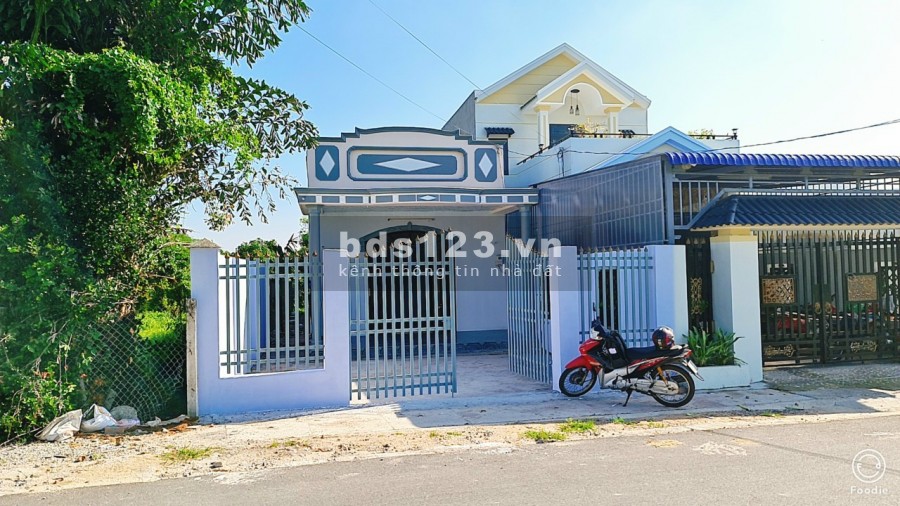 Bán nhà mặt tiền 2 phòng ngủ, 1 bếp, 2 nhà vệ sinh, giá rẻ, dt 6x23m