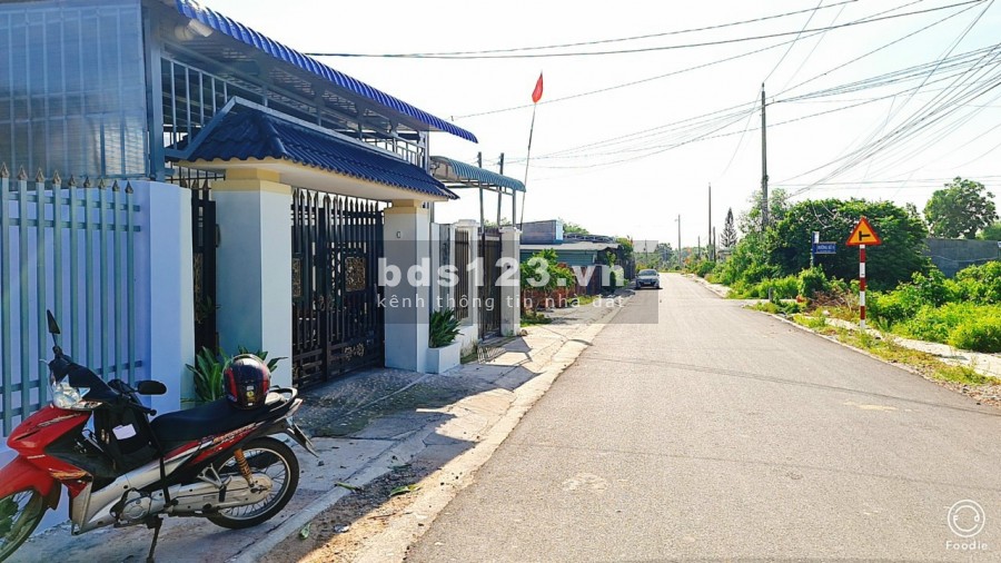 Bán nhà mặt tiền 2 phòng ngủ, 1 bếp, 2 nhà vệ sinh, giá rẻ, dt 6x23m