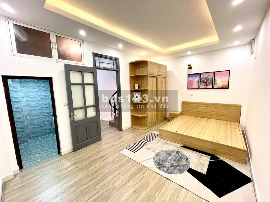 Vị trí đỉnh gần mặt ngõ 211 Khương Trung, Mặt tiền 5,5m, dt 33m2, giá 3.55 tỷ lh 0988969368