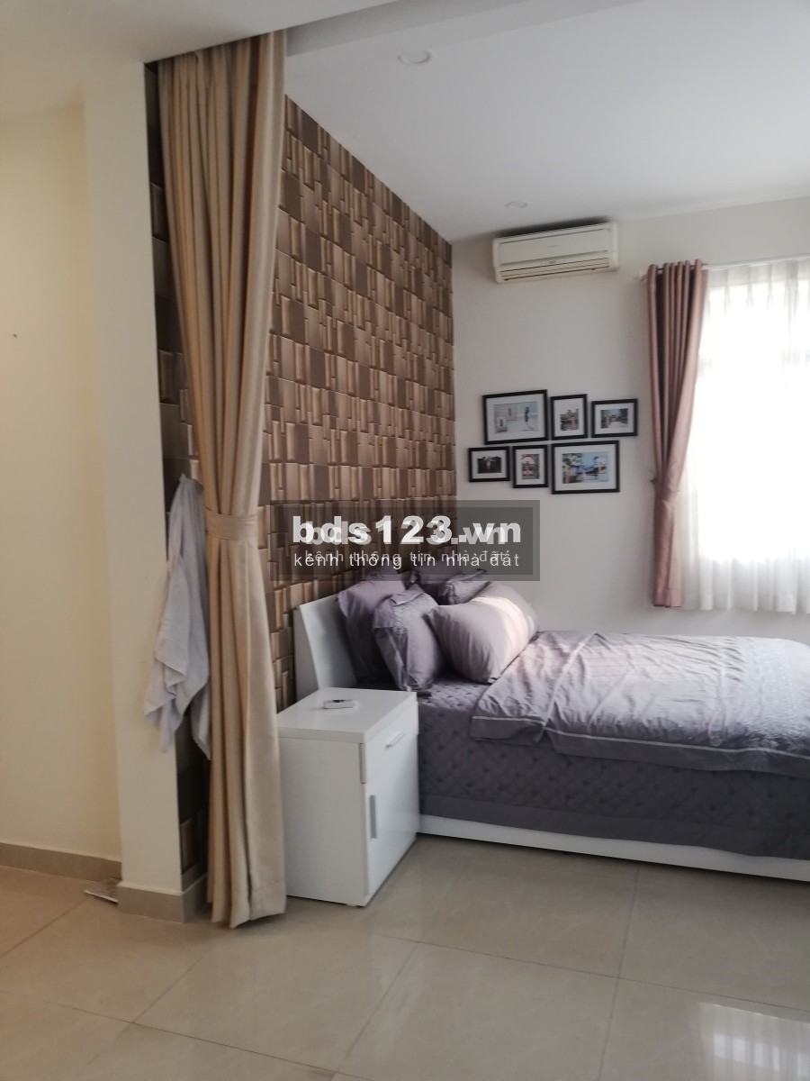 Cho thuê biệt thự Mỹ Tú 3 Phú Mỹ Hưng, dt đất 10x20, dtxd 300m2, 3 tầng
