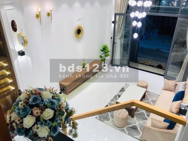 Hẻm xe hơi 5 tầng đúc kiên cố đường Âu Cơ chỉ với 4.90 tỷ, diện tích 4x11m2