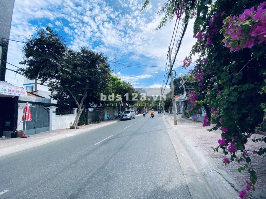 Bán biệt thự ngay biển đường Phan Chu Trinh Cách biển bãi sau 300m