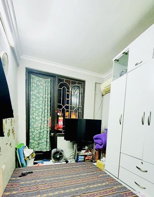 Bán gấp nhà nhỏ tiền Xuân La diện tích 30m2 giá 2,75 tỷ, ở ngay