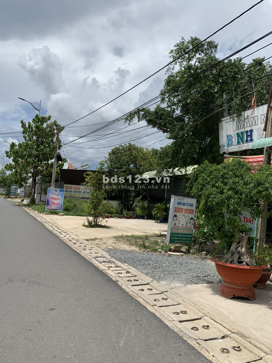 Bán lô đất chính chủ 110m2, thổ cư 60m2, giá bao rẻ, lh 0906861505
