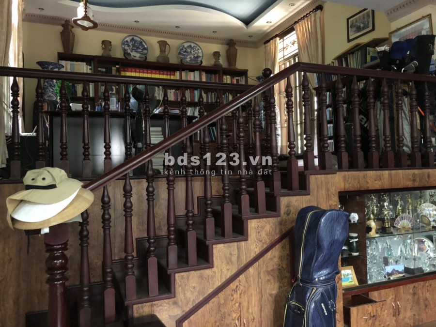 Cho thuê Villa hồ bơi sân vườn, gara trệt 2 lầu 5PN 6wc nội thất cao cấp